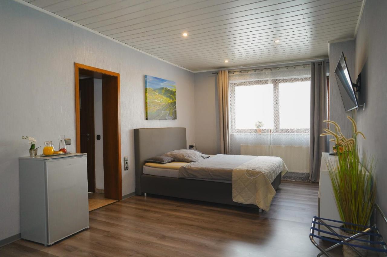 Gaestehaus Praesenzhof 本斯海姆 外观 照片