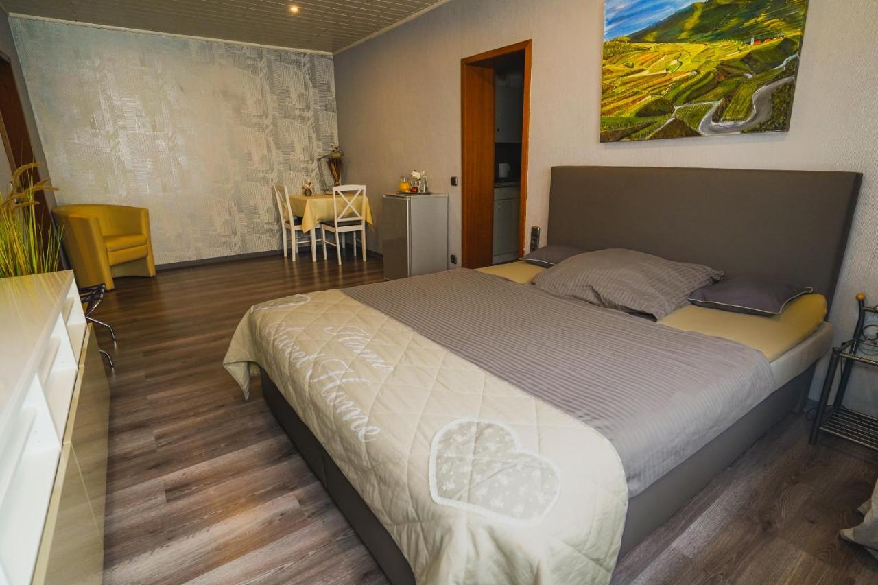 Gaestehaus Praesenzhof 本斯海姆 外观 照片