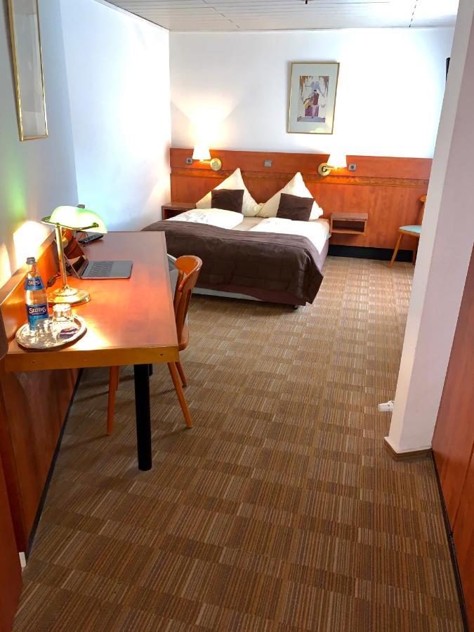 Gaestehaus Praesenzhof 本斯海姆 外观 照片