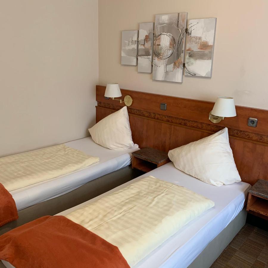 Gaestehaus Praesenzhof 本斯海姆 外观 照片